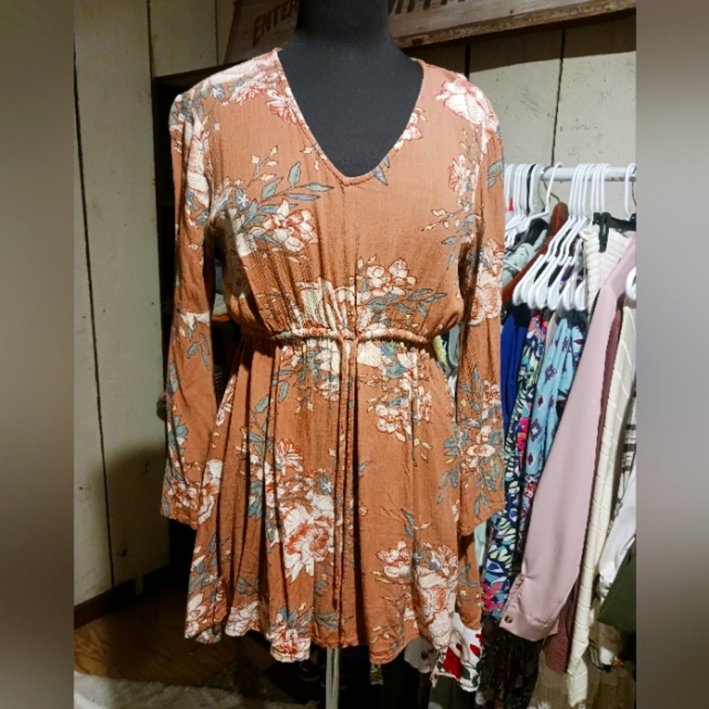 J GEE Floral tunic/ mini dress sz small